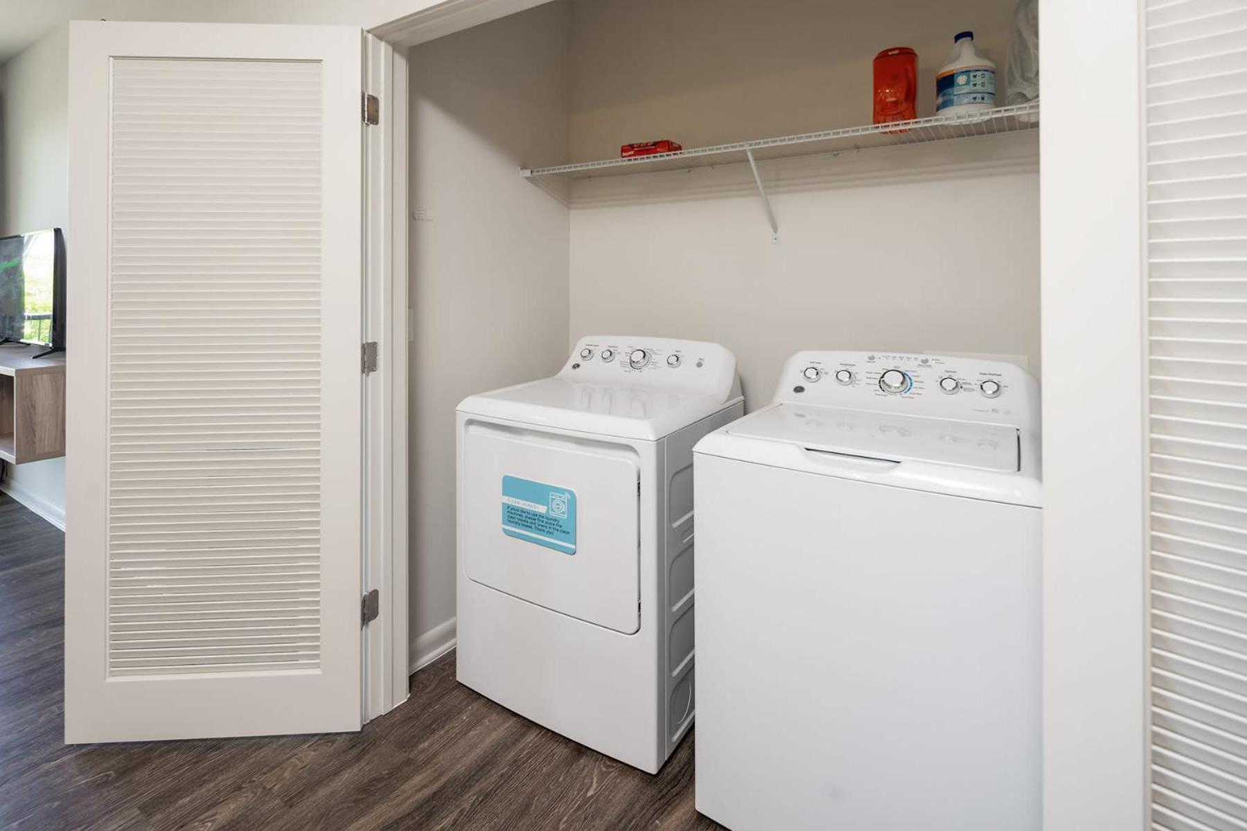 שרלוט Uptown 4Th Ward Luxury Apt Year-Round Pool מראה חיצוני תמונה
