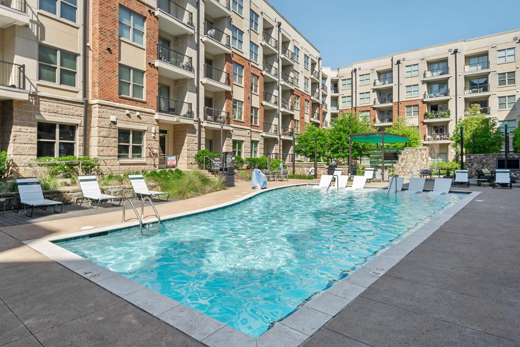 שרלוט Uptown 4Th Ward Luxury Apt Year-Round Pool מראה חיצוני תמונה
