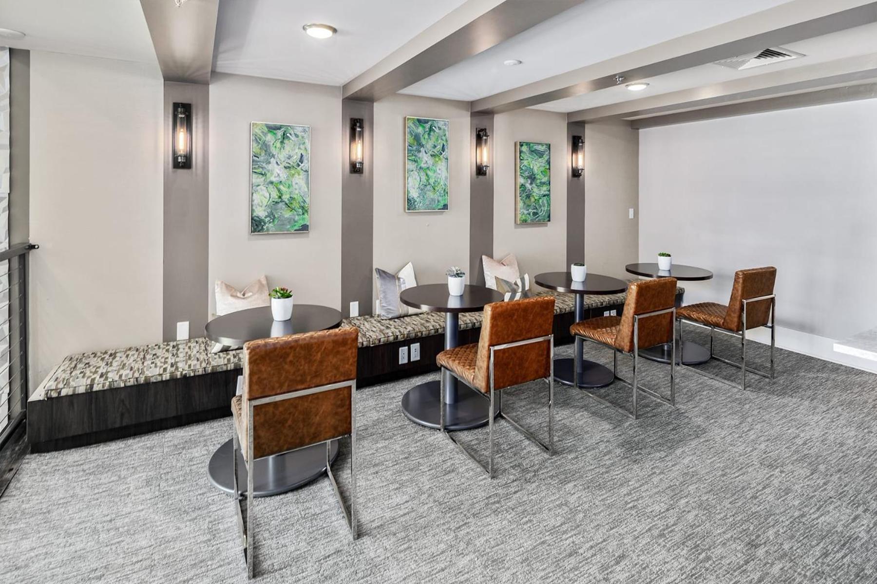 שרלוט Uptown 4Th Ward Luxury Apt Year-Round Pool מראה חיצוני תמונה