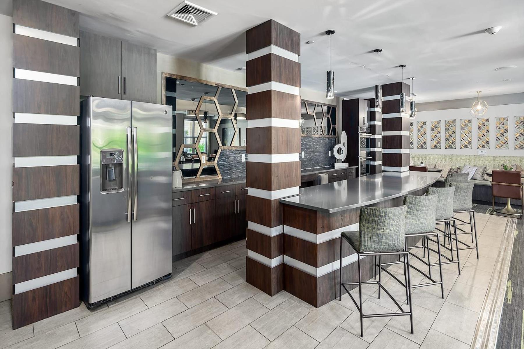 שרלוט Uptown 4Th Ward Luxury Apt Year-Round Pool מראה חיצוני תמונה