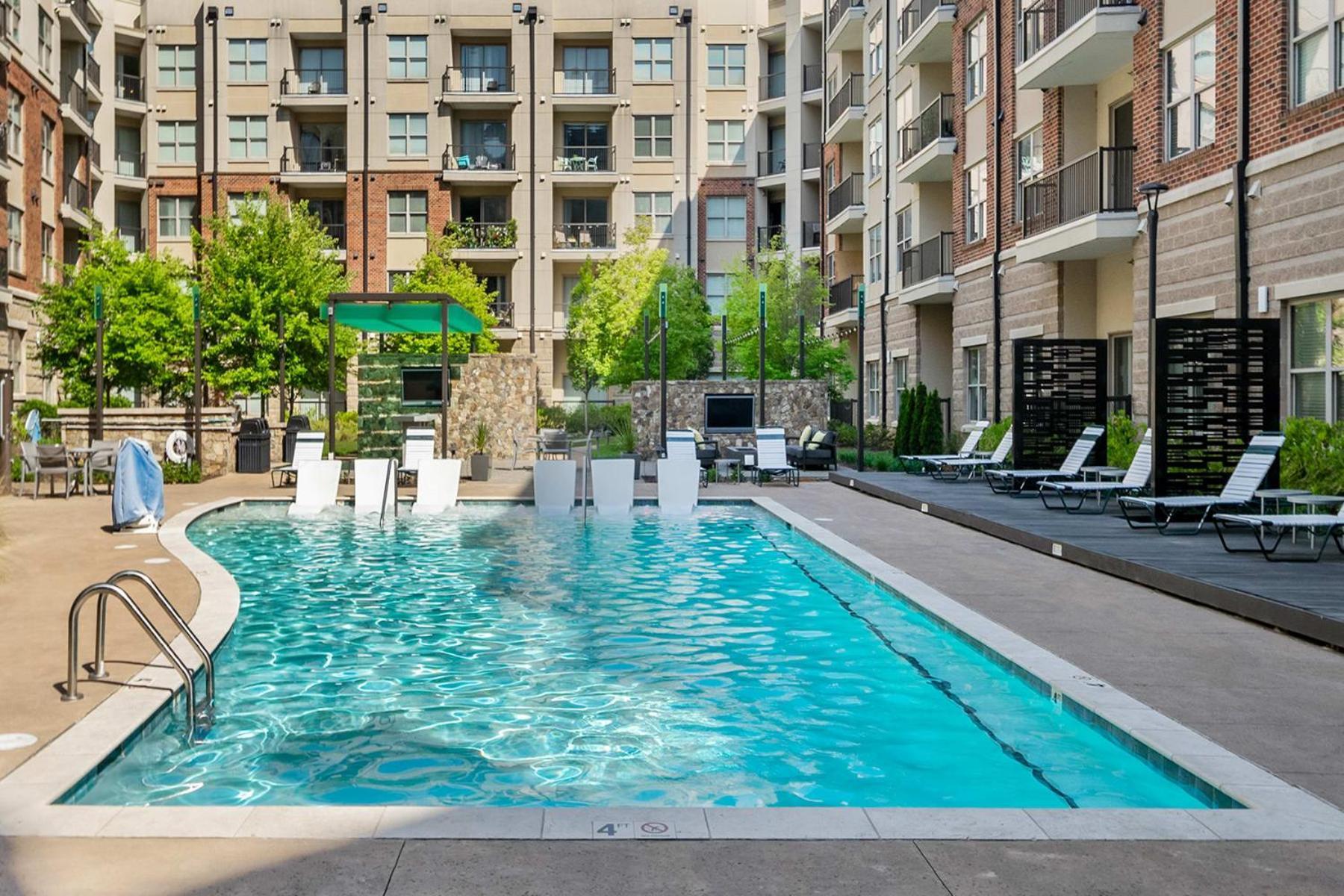 שרלוט Uptown 4Th Ward Luxury Apt Year-Round Pool מראה חיצוני תמונה